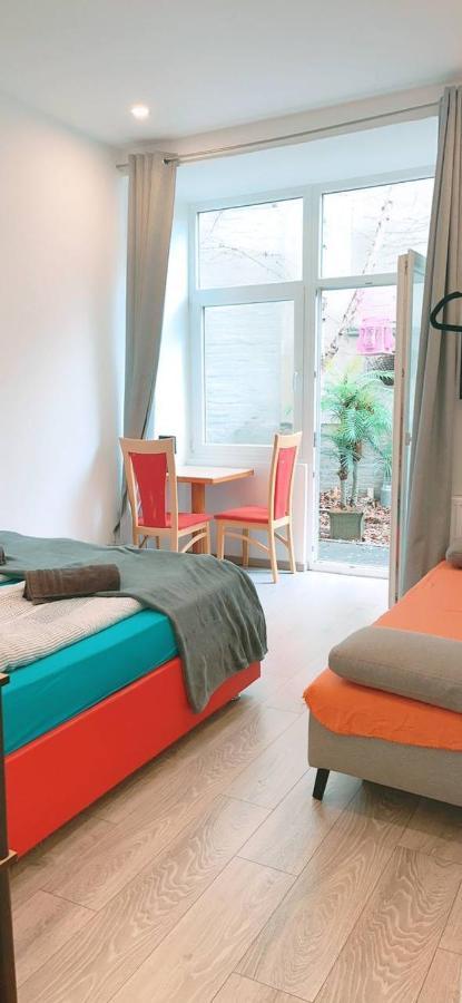Comfort Triple Room Hn Vienna Exterior photo